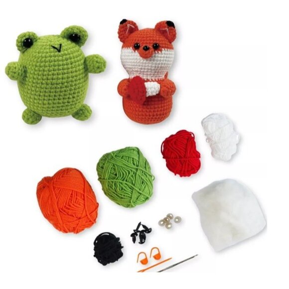 Bullseye's Playground™ 2ct Crochet Set Kit Amigurumi: Frog/Fox - Picture 13 of 13